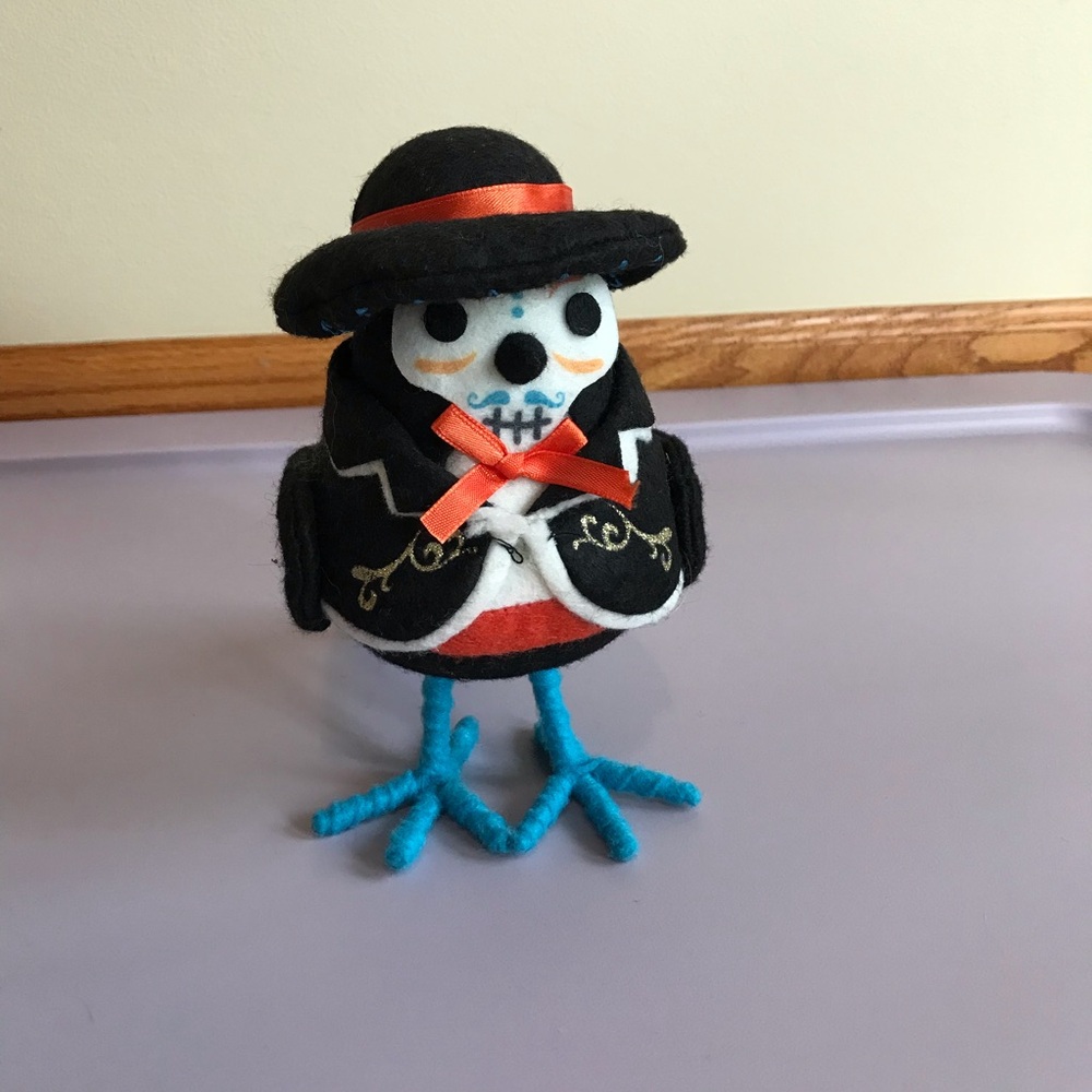 Target Hyde and Eek Featherly Friends Halloween Fabric Bird Silbador 2018